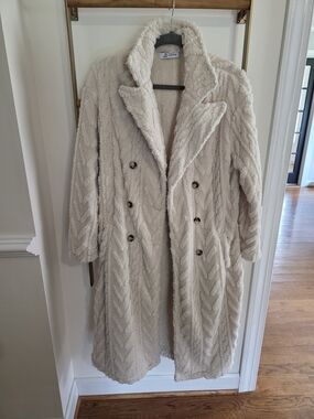 Cupshe Cream Faux-Sherpa Double-Breasted Teddy Coat
